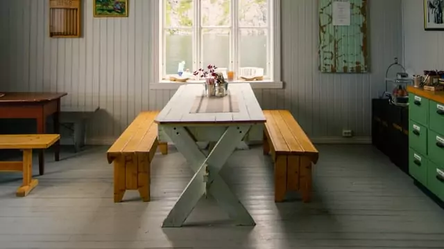 dinning table image